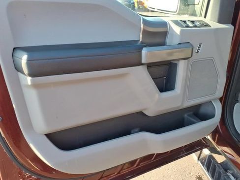 Used 2016 Ford F150 XLT w/ Equipment Group 302A Luxury AWD/4WD image 11