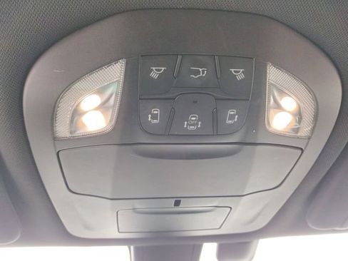 Used 2018 Chrysler Pacifica Touring Plus w/ S Appearance Package image 58