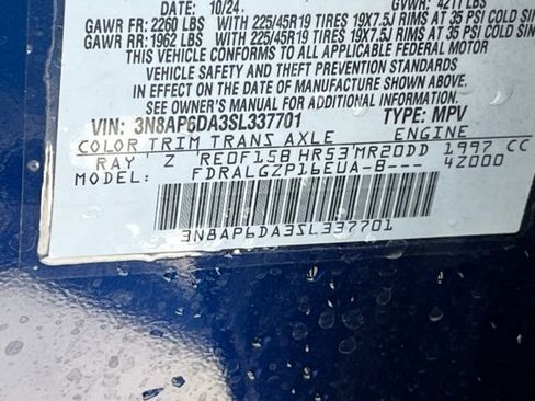 Used 2025 Nissan Kicks SR FWD image 27