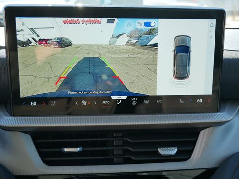 New 2026 Ford Explorer Active w/ Active Comfort Package image 10