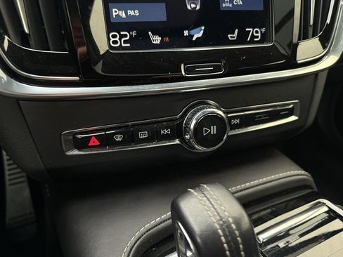 Used 2020 Volvo S90 T8 Inscription w/ Advanced Package image 27