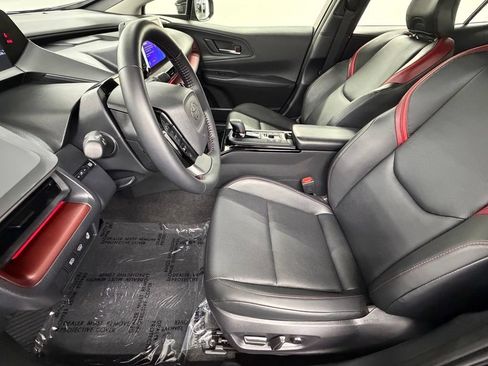 Used 2025 Toyota Prius Plug-In Hybrid FWD image 22