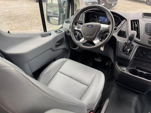 Used 2018 Ford Transit 350 XL image 14