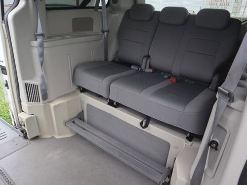 Used 2010 Dodge Grand Caravan SE w/ Popular Equipment Group FWD image 25