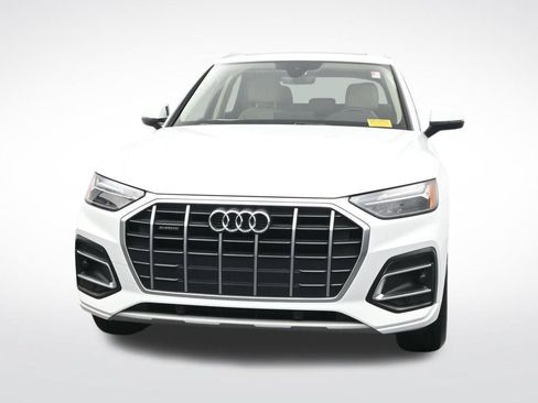 Used 2023 Audi Q5 2.0T Premium w/ Convenience Package AWD/4WD image 2
