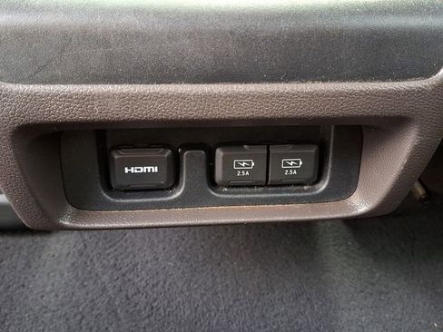 Used 2018 Honda Odyssey Elite image 12