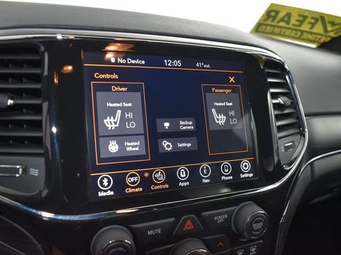 Used 2021 Jeep Grand Cherokee Limited image 22