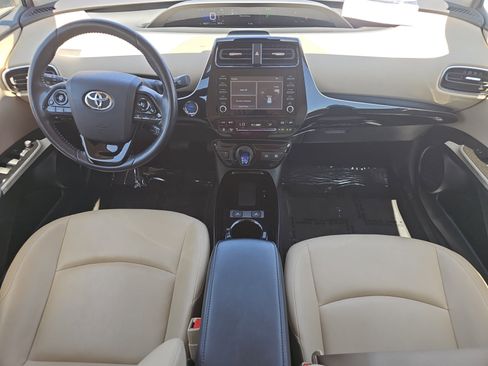 Used 2020 Toyota Prius XLE AWD/4WD image 12