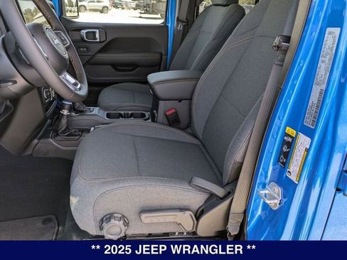 New 2025 Jeep Wrangler Unlimited Sahara w/ Technology Group AWD/4WD image 11