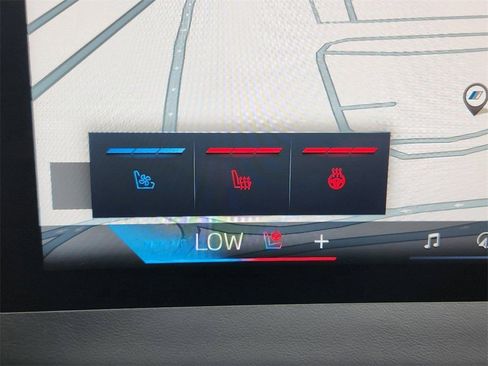 Certified 2025 BMW iX M60 image 31