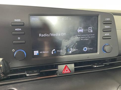 Used 2025 Hyundai Elantra Sport FWD image 7