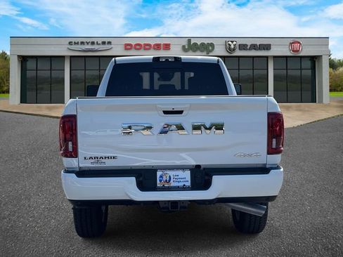 New 2025 RAM 2500 Laramie AWD/4WD image 24