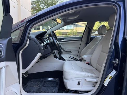 Used 2017 Volkswagen Golf Alltrack SE image 22