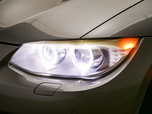 Used 2013 BMW 328i Convertible RWD image 8