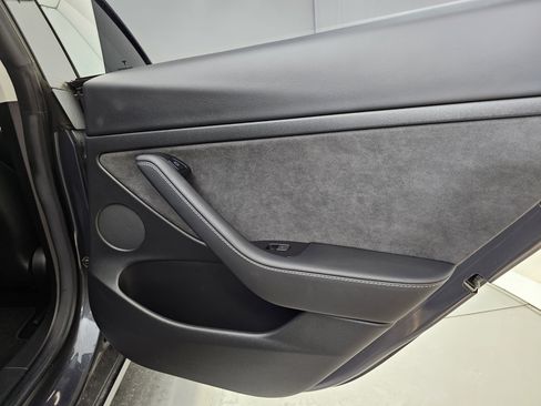 Used 2022 Tesla Model 3 Performance image 27
