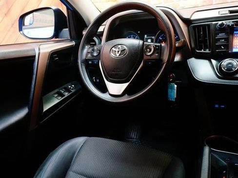Used 2018 Toyota RAV4 LE w/ All Weather Liner Package AWD/4WD image 11