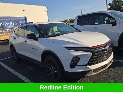 Used 2023 Chevrolet Blazer LT w/ Sound & Technology Package FWD image 4
