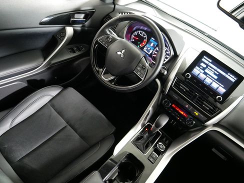 Used 2024 Mitsubishi Eclipse Cross SE AWD/4WD image 9