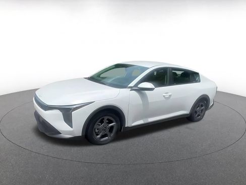 Used 2025 Kia K4 FWD image 9