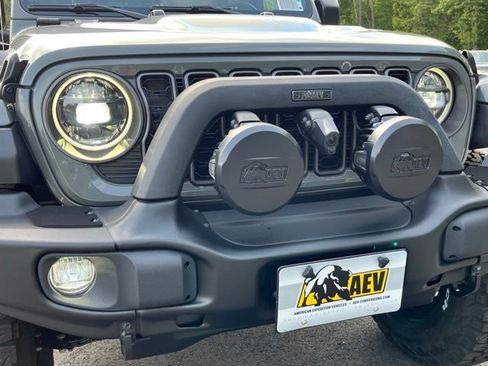 Used 2023 Jeep Wrangler Unlimited Rubicon 4xe AWD/4WD image 5