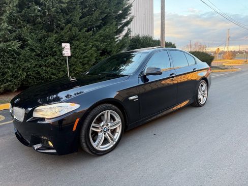 Used 2012 BMW 550i xDrive Sedan image 2