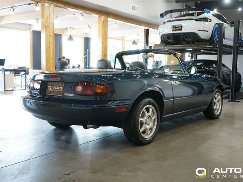 Used 1996 MAZDA MX-5 Miata RWD image 7