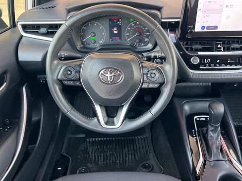 Certified 2024 Toyota Corolla SE FWD image 17
