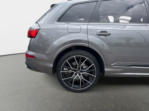 Used 2022 Audi Q7 3.0T Prestige image 12