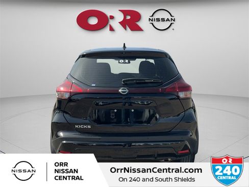 Used 2024 Nissan Kicks S image 6