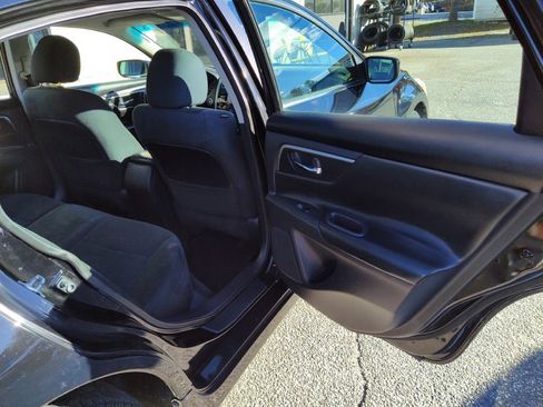 Used 2015 Nissan Altima 2.5 S w/ Special Edition Package image 18