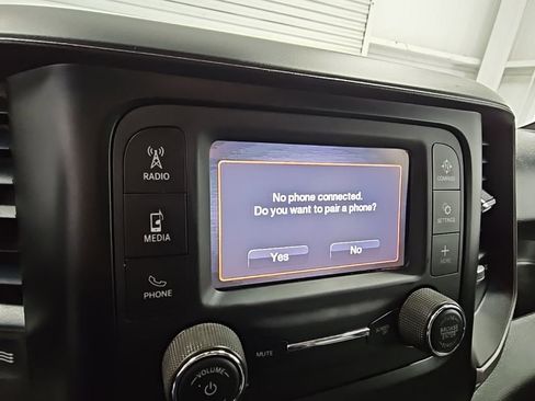 Used 2024 RAM 2500 Tradesman w/ Chrome Appearance Group image 15