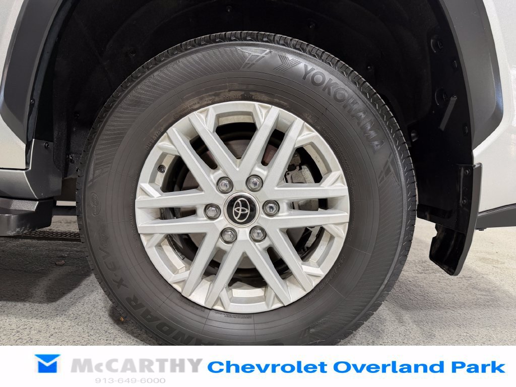 Used 2024 Toyota Sequoia SR5 w/ SR5 Premium Package AWD/4WD image 35