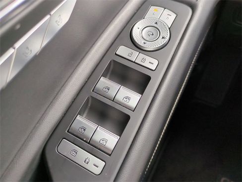 Certified 2022 Genesis GV80 3.5T image 23