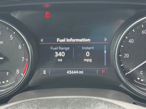 Used 2021 Buick Encore GX Essence w/ Advanced Technology Package image 27