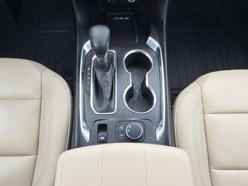 Used 2023 Chevrolet Traverse LT w/ LT Premium Package FWD image 41