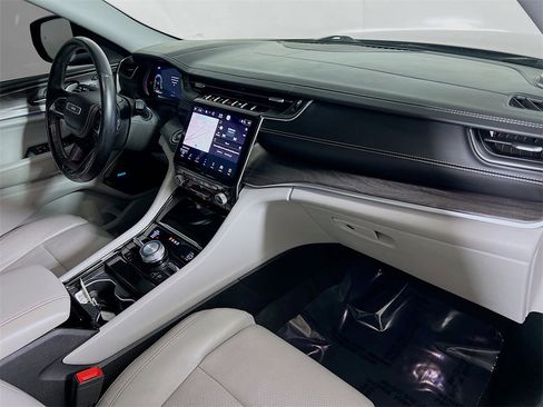 Used 2021 Jeep Grand Cherokee L Overland w/ Advanced Protech Group III image 28