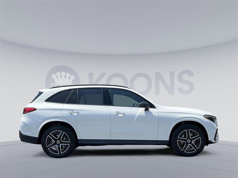 Certified 2025 Mercedes-Benz GLC 300 4MATIC image 7