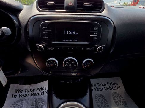 Used 2018 Kia Soul FWD image 19