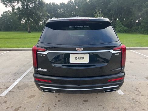 Used 2025 Cadillac XT6 Premium Luxury image 4