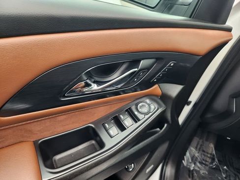 Used 2021 Chevrolet Traverse High Country image 10