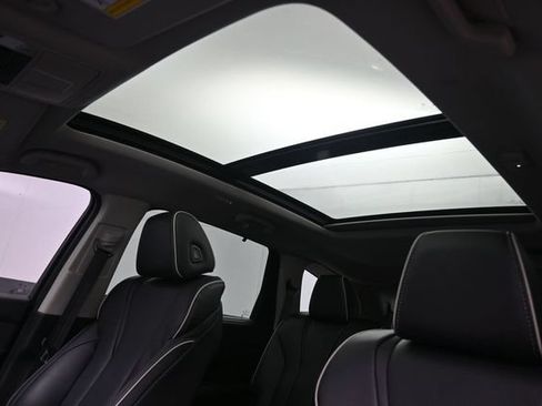 Used 2024 Acura MDX SH-AWD w/ Advance Package image 23