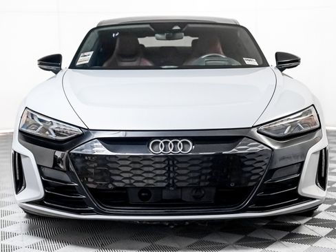 Used 2022 Audi e-tron GT Prestige w/ Prestige Package image 8