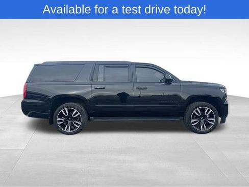 Used 2018 Chevrolet Suburban Premier image 3