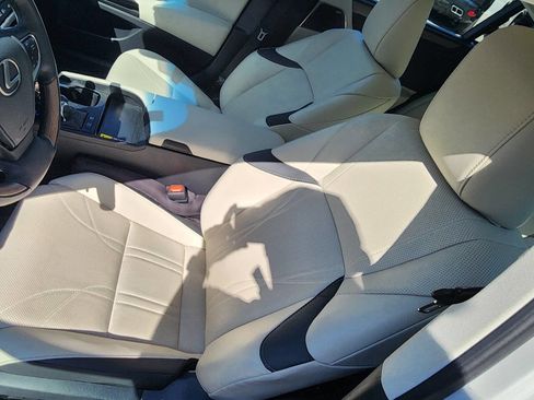 Used 2024 Lexus ES 300h Ultra Luxury w/ Accessory Package (Z2) FWD image 23