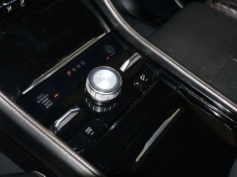 Used 2022 Jeep Grand Cherokee Summit AWD/4WD image 26