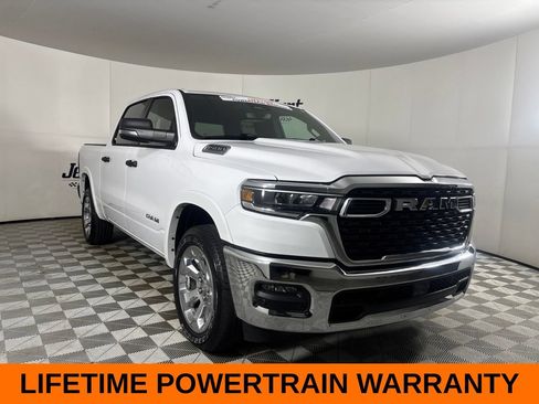 Used 2026 RAM 1500 Big Horn AWD/4WD image 4