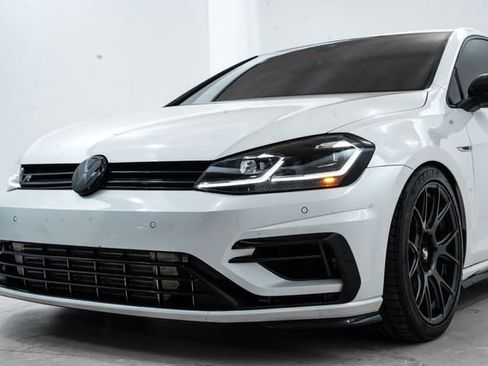 Used 2019 Volkswagen Golf R 4-Door image 12