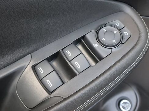 Used 2023 Buick Encore GX Essence w/ Experience Buick Package FWD image 13