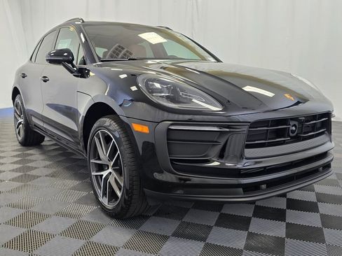 New 2025 Porsche Macan image 9
