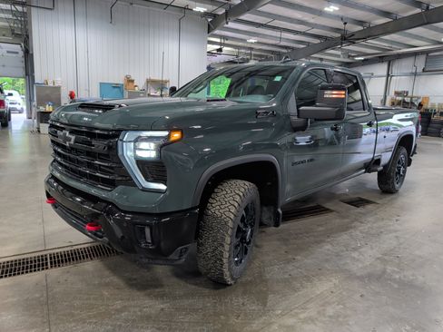 Used 2026 Chevrolet Silverado 2500 LTZ w/ Trail Boss Package AWD/4WD image 6
